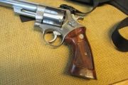 Smith&Wesson mod .629-1 .44mag 8" + kainalokotelo